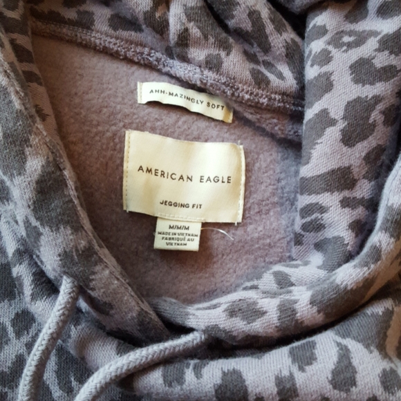 American Eagle Jegging Hoodie Never Worn! - Picture 3 of 7